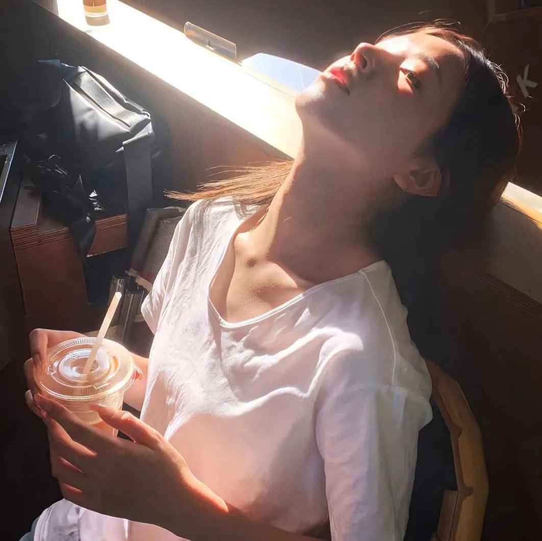 快送玛丹娜海报